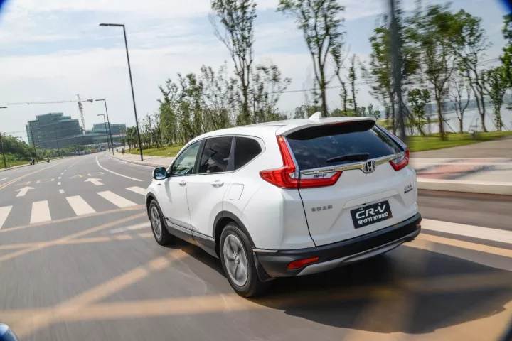 全新一代CR-V 銳?混動(dòng)領(lǐng)銜，東風(fēng)Honda榮耀亮相武漢車(chē)展